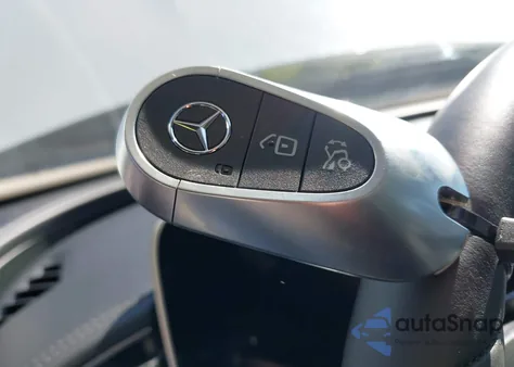 2025 Mercedes-Benz E 350 from USA, damaged, VIN W1KLF4GBXSA143339